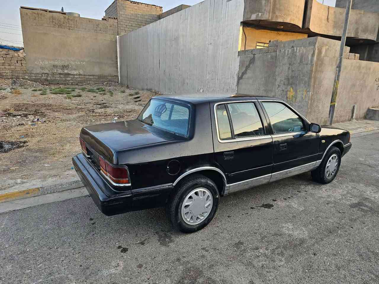 کلایسلر مۆدیل ١٩٩٣ گێڕو مەکینە کامری گێڕ ئۆتۆماتیک ڕەقەم کەرکوک تحویل بەشەرت  جام کارەبا ناو دەرەوەی زۆر جوان ماوەتەوە گشت گیانی بەشەرت کارتی بەنزینی هەیە بەس ئەبئ کۆدەکەی بگۆڕی.. *********** شمشمل, السليمانية
