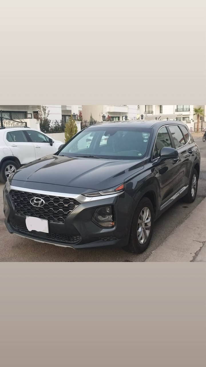 Santafe 2020 ،سنتافي ٢٠٢٠
سنتافي وارد امريكي 
الضرر صبغ موجود حول الرقم بالصندوق الخلفي للسيارة
اربعة سلندر 
ماشية ١١٠
رقم اربيل 
Gti
*********** دهوك, العراق
