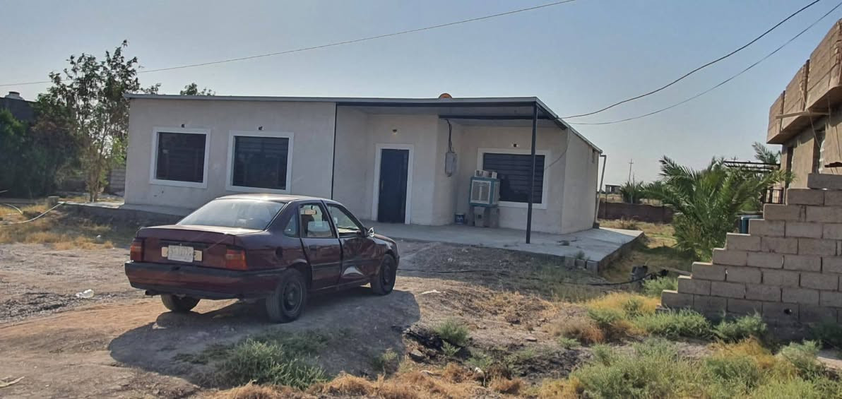 3دونم ونص طابو سند 25 بيهه 4بيوت بناء حديث مقابل جامع عثمان تبعد عن الدولي 700متر رايدهه 250كامل خدمات ***********
