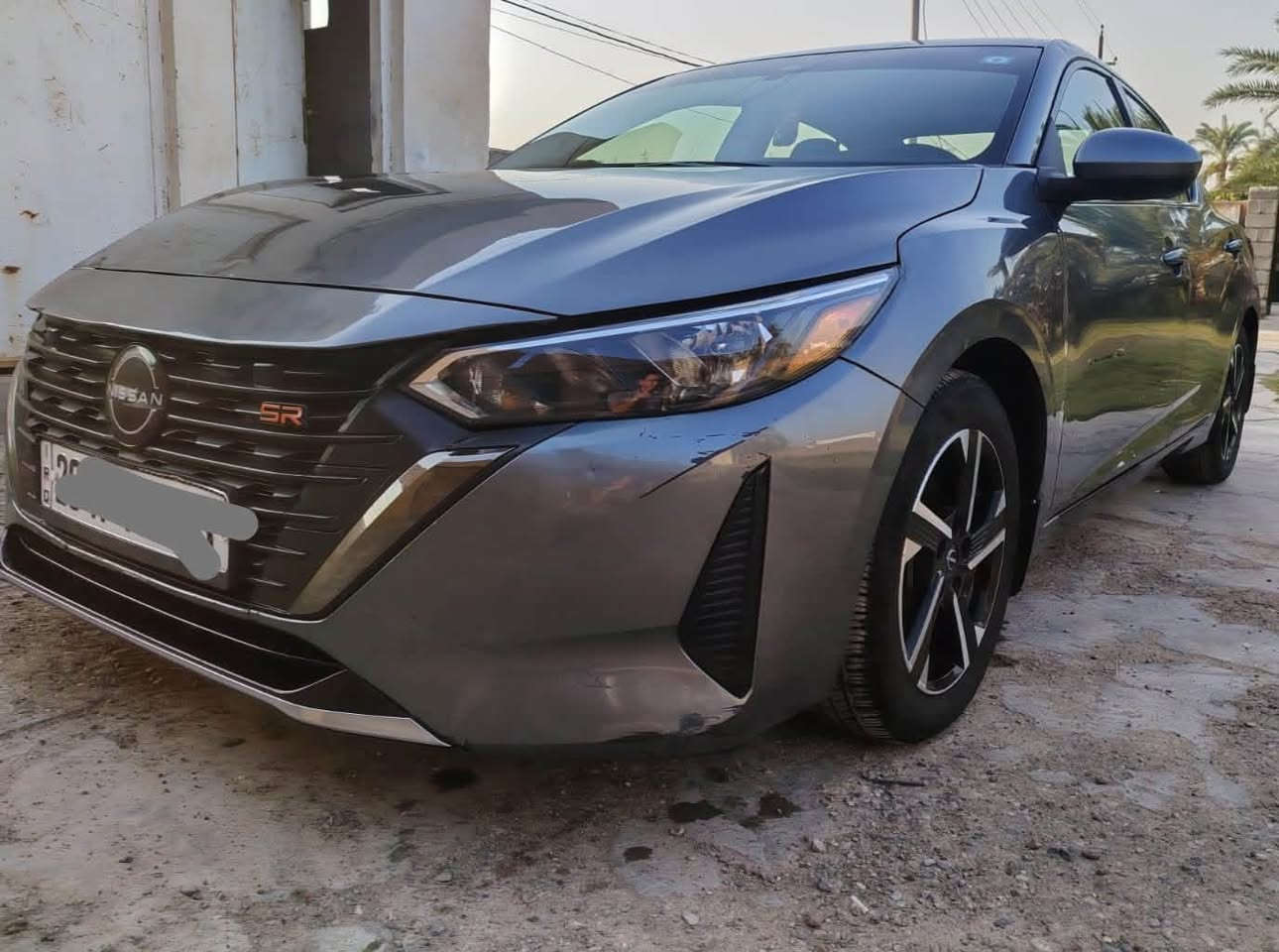 🚘 نيسان سنترا 2024 SV | وارد أمريكي 🇺🇸
✨ فئة SV فل مواصفات عدا الفتحة
🔹 محرك 2.0 لتر / 4 سلندر
🔹 ناقل حركة CVT أوتوماتيك
🔹 دفع أمامي
🔹 شاشة وسطية + Apple CarPlay وAndroid Auto
🔹 كاميرا خلفية
🔹 مثبت سرعة
🔹 أنظمة أمان ومساعدة للسائق
🔹 جنوط ألمنيوم
🔹 اقتصادية بالوقود ومريحة جداً بالقيادة

🛠️ الضرر والصبغ فقط بنيد 
✅  بدون اضرار بالشاصي او دواخل السيارة 
✅ بدون ضرر قوي
✅ سيارة مرتبة ونظيفة وجاهزة للاستخدام
مكانها ديالى للاستفسار الاتصال ع الرقم  ‭***********‬
