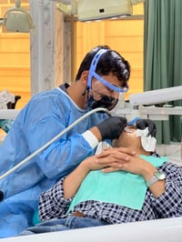 علاج مجاني • تنظيف اسنان • جامعة العين ركن الشهداء