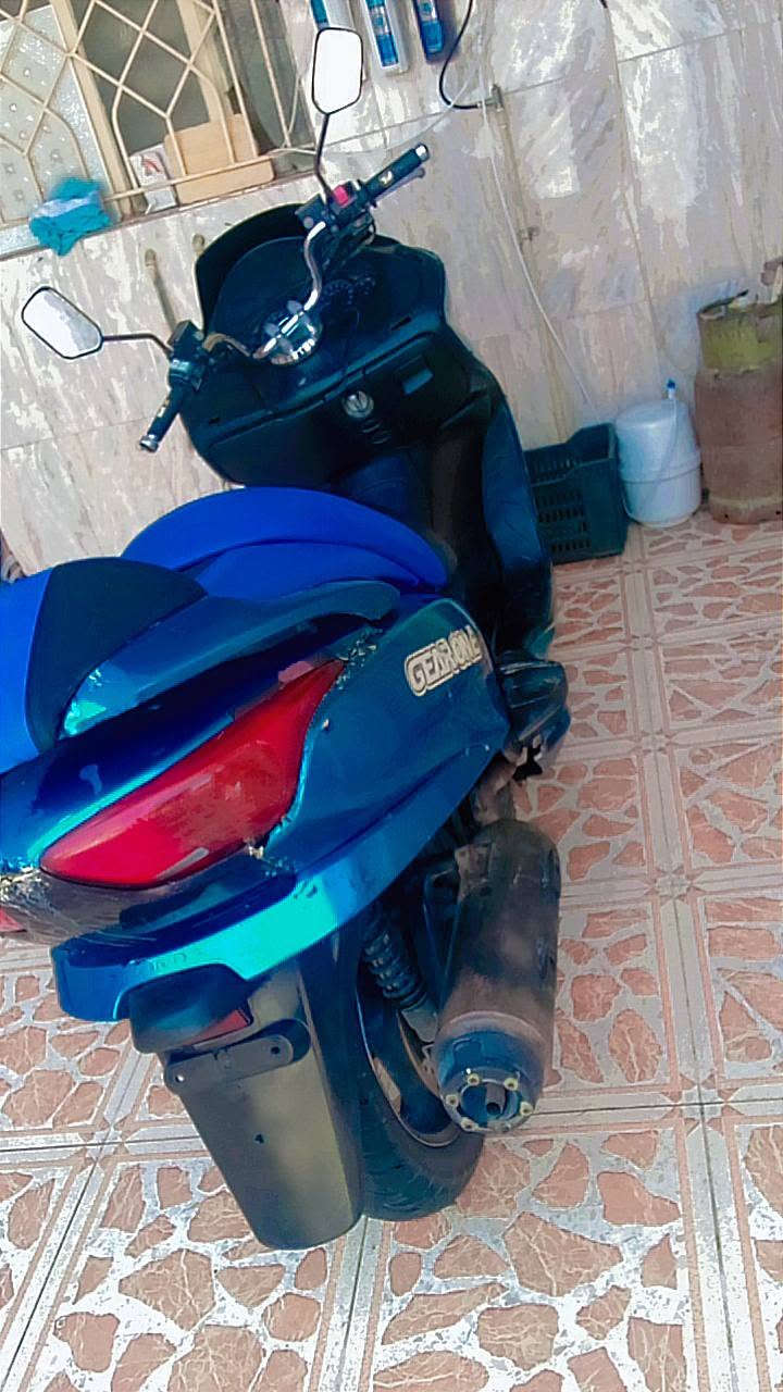 السلام عليكم دراجه فورزا للبيع قبل الفتح كانت بالصوره هيك ما بيها اي نقص بس بوشو بستم الدراجه بيع ومراوس المكان الدراجه الرمادي 5 كيلو قرب مجمع الفاروق الاتصال على الرقم ***********

