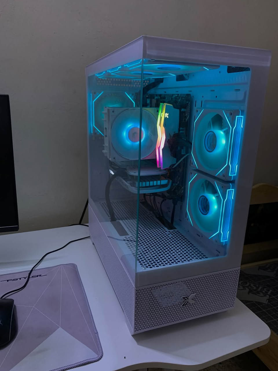 RTX 4060 • رايزن 5600X • 1TB NVMe