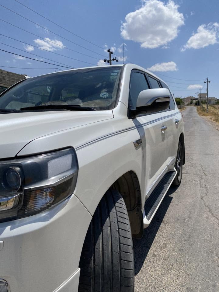 TOYOTA LANDCRUSER GXR 🧿⚜️

V8✈️
MODEL:-2018📦

بەنسبەتی بۆیاخ هیچی نیە پئش و پشتی کەپسە⚜️
سەنەوی رەقەم هەزەی نوێیە بەشەرتی تەحویل
مواسەفات GXR
نرخ:485 وەرەقەو مەجالێکی برایانە
بۆزانیاری زیاتر پەیوەندی بکە 👇
***********
