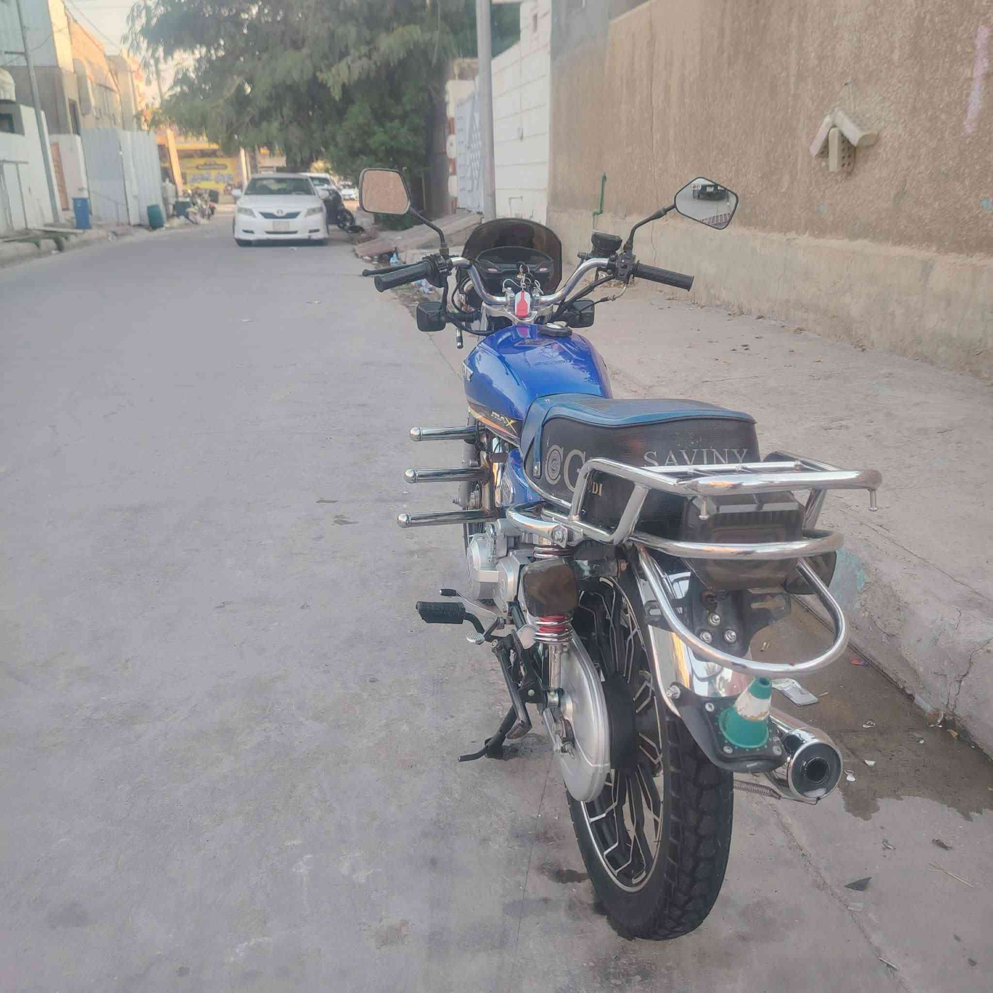 دراجه لبيع موديل 24 محرك 150 تشغل عن بعد بصمات 2 سويجات محرك مكفول كفاله عامه مكاني فلوجه هذا رقمي بي واتساب *********** سعر 750, وبيه مجال
