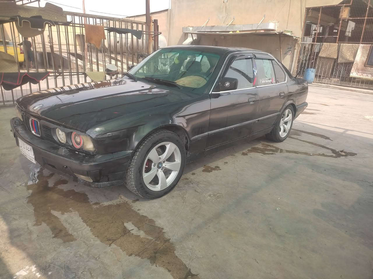 السلام عليكم.. BMW موديل 1991حجم 525 كير عادي تخم تاير جديد كهربائيات شغاله كلها محرك وكير وصدر بشرط مكان السياره كركوك تبريد شغال سنويه مشروع وطني لغاية 2030 شرط التحويل بطاقه بانزين موجوده بيها سياره مال بيت سعرها 35 ورقه يرهم مراوس حسب القناعه ***********
