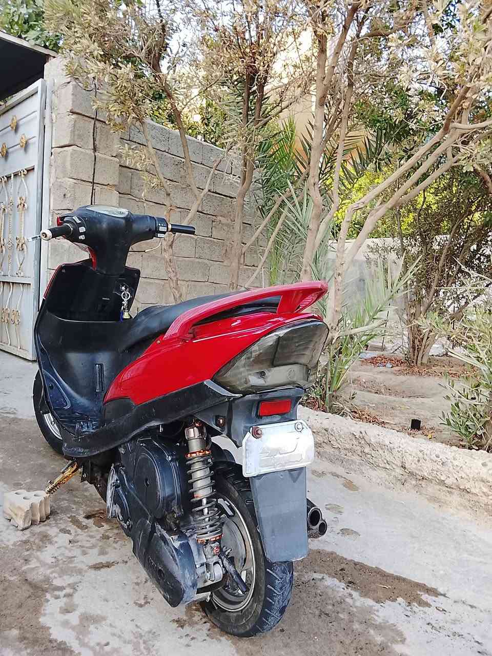 السلام عليكم ماكس عدله (مجفته جديد بوشه٤٩) بيه وياله رياضي اصلي+ دبل خلفي رياضي+ كلج خلفي رياضي الدراجه يرادله ترتيب قليل كڤرات مختمه خارج وداخل 
السعر٣٧٥ مكاني تقاطع القدس
***********
