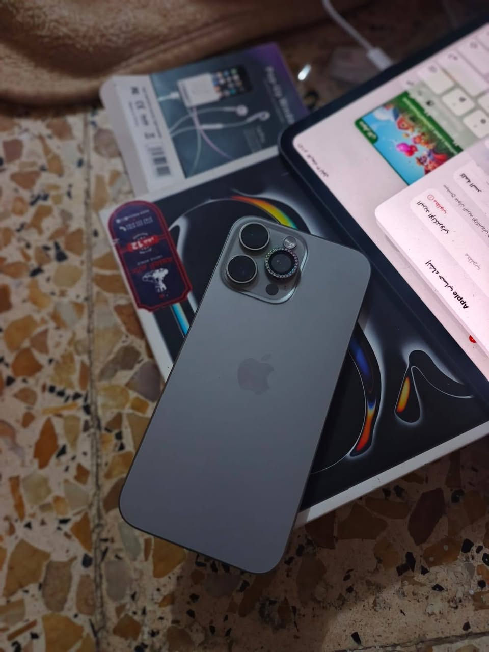 ايفون 16 برو ماكس ذاكره 256 
جهاز وتر بروف نضيف زلغ مابي بطاريته شوفه عينكم 
سعره 1300 وبي مجال مكاني بغداد حي النصر 
*********** بغداد, العراق

نص مكتوب في الصور:
- 11:46 حالة البطارية عادية حالة البطارية تعمل بطارية iPhone هذه على النحو المتوقع. حول البطارية والضمان... الحد الأقصى للقدرة 87% هذا قياس لقدرة البطارية مقارنة بقدرتها عندما كانت جديدة. قد تتسبب القدرة المنخفضة بتقليل ساعات الاستخدام بين عملية الشحن والأخرى. عدد الدورات 579 هذا هو عدد مرات استهلاك iPhone لقدرة البطارية. معرفة المزيد... تاريخ التصنيع أكتوبر 2024 أول استخدام يناير 2025