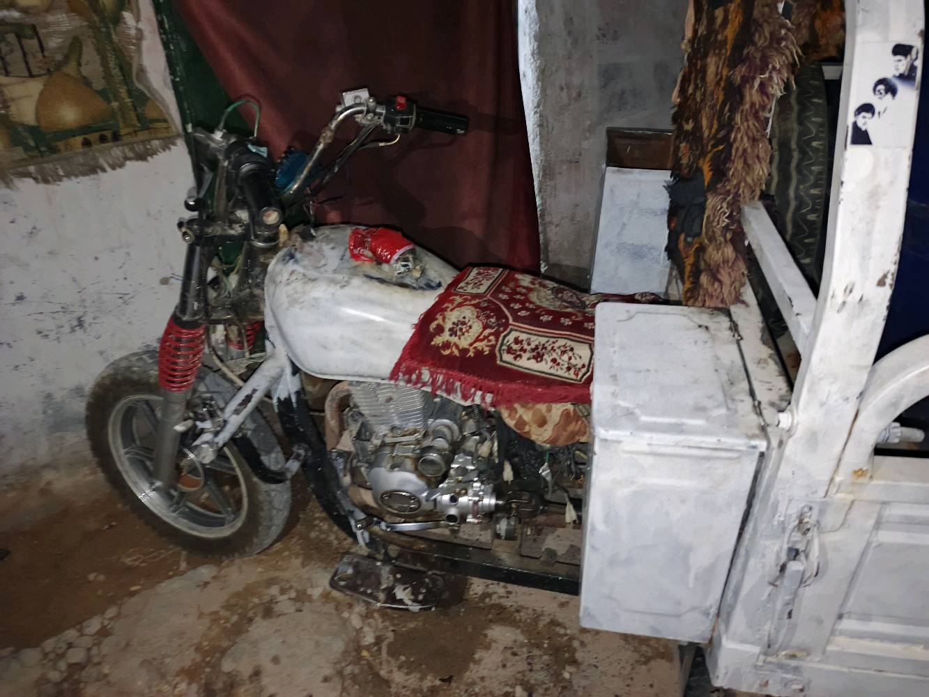 ستوته كلك موديل 16 جمره 
المكان نجف السعر 600 قفل بدون عمله 
مكفوله من كل النواحي 
مقدم كدام كله جديد شوفت عينك و عندي لايت بس ما اعرف اشده 
كير بوكس جديد تايرات خلفي جدد