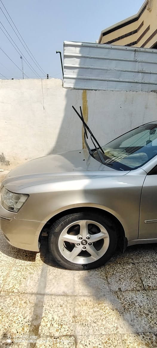 سلام عليكم سوناتا للبيع موديل 2009 أمريكي طخته بل جاملغ لمامي بدون دواخل مكينه 2400 دوش سياره تخم تاير جديد صدر جديد تبريد ثلج كهربايات كامله بيه صبغ حزام جمالي رقمه ربيل بسمي سياره جاهزه مال جني  ويل 17 فول موصفات  لسعر 92 وبيه مجال لهاتف ***********
