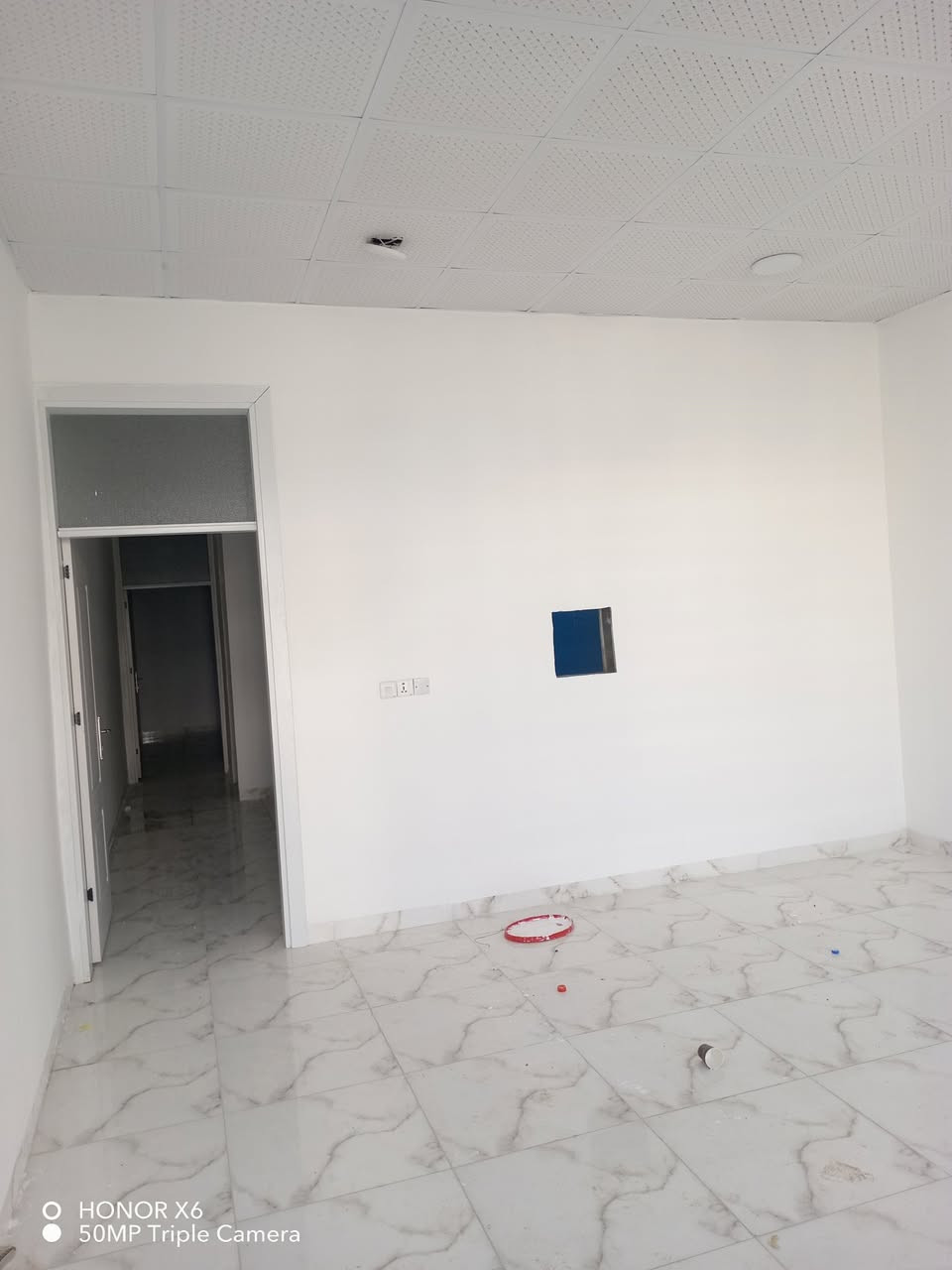 رقم الاعلان 2550
#دارللبيع 100م
كركوك بنجاعلي قريب جامع رقيب
#مكونات (غرفة نوم مطبخ استقبال وصحيات وكراج سيارة)
نظام دكت
فول سيراميك
فرع صب
ماي حلو بين يوم ويوم
قريب من سوق
قريب من مدرسة
فرع عريض
#سعر 40مليون وبي مجال
📲 *********** واتساب
📲 *********** واتساب
#مكتب_الباخرة_للعقار
عنوان المكتب سايتين بنجاعلي قرب جامع البخاري
******نرحب بكم *******

نص مكتوب في الصور:
- HONOR X6
- 50MP Triple Camera