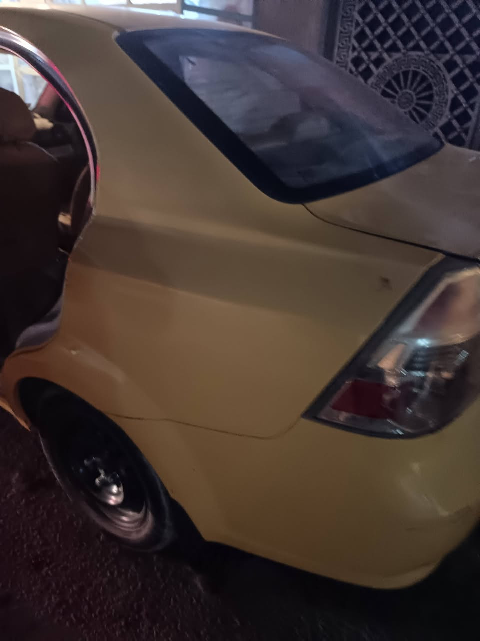 افيو مديل ٢٠١٠ وارد أمريكي مصبوغه عام محرك ١٦٠٠ مسكر اوتوماتيك رقم انكليزي بسمي قطعتين سياره جاهزه كلش حلوه احلئ من الصور تعال وكلب السعر ٤٨ وبيهه مجال  المكان نجف حي ميسان الرقم ***********
