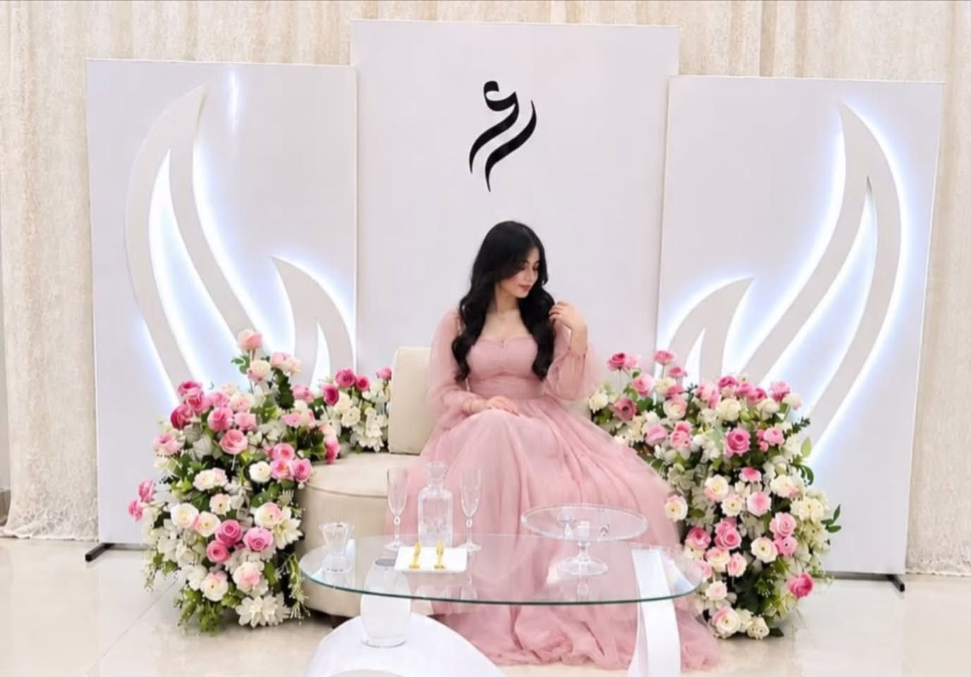 السلام عليكم عندي هاي الكوشات للبيع فقط الخلفيات سعر كل خلفيه 300 نظافتهن 80‎%‎ خشب تركي اصلي مع اضائه اصليه مكاني بصره الي يريد يشتريهم يراسلني وتساب لو يتصل بيه***********
