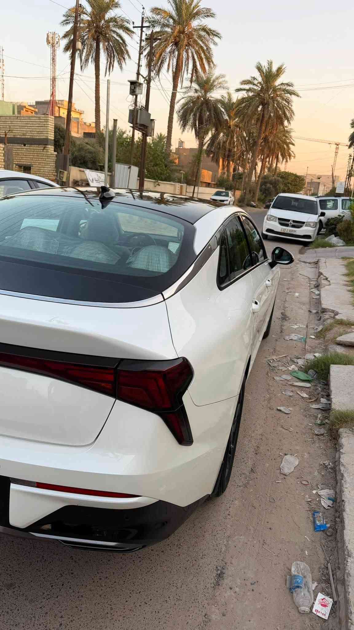السلام عليكم
كيا k5 موديل 2024 خليجي
وكالة الدولية 
وبعدهاا بداخل الضمان 
مكينة 2500 تنفس طبيعي 
ماشية 30 الف 
فول مواصفات 
بنورما
شاشة متصلة 
كشن كهرباء 
داخل جلد 
حساسات 360 
مري شفط 
داخل ابيض 
5ويل كب 
داخل لد 
بجم لد 
جنطة بصمة 
السيارة كفالة عامة من الرصعة والشخط
بيهاا نكدة صغيرونه بل جاملغ ع كد اضفر 
ومسحوبة والباقي كلة كفالة من الرصعة والشخط وفتح وتبديل

مكاني بغداد الكرخ
***********
