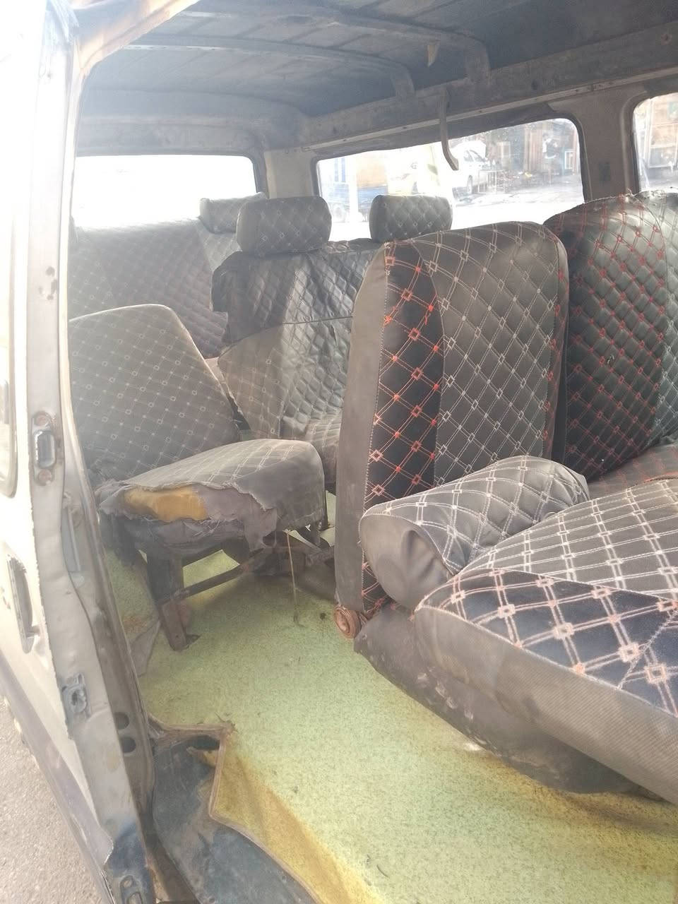 كيه بسته البيع موديل 92 مصفره هيئه ومرور كير ومكينه زينات بور ومشط جديد  شوصيه  اربعتهن جديد حداديه جديده سعر 27 وبيه مجال الشراي وكله ترد مداور  مكاني ديوانيه هاذه رقمي ***********
