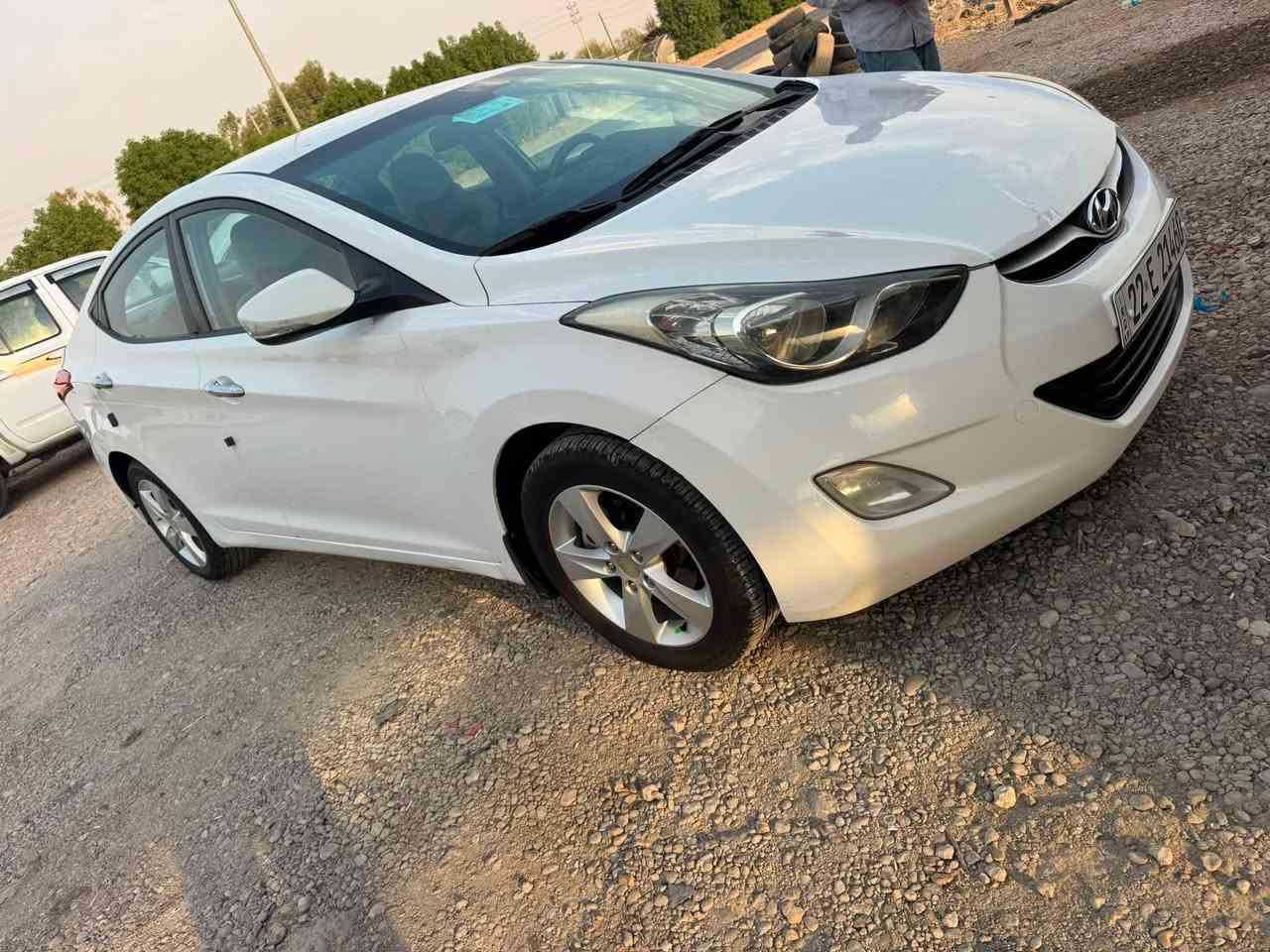 سلام عليكم النترا ٢٠١٢ خليجي بيها صبغ مأشر بالباب مال سايق موجود وقبق جنطه مفتوح سياره رقم وهزه جديد رقم اربيل بأسمينا مكينه ١٨٠٠ سياره جاهزه مكينه وكير وتبريد خير من الله تخم تاير وحداديه جديده سياره احلى من صور 
موصفات اشاير بالمري ويل كب حجم ١٦ تحكم جهتين 
مكان سياره بغداد سعر ١٠٠  وبيها مجال 
للاتصال 
***********
***********
