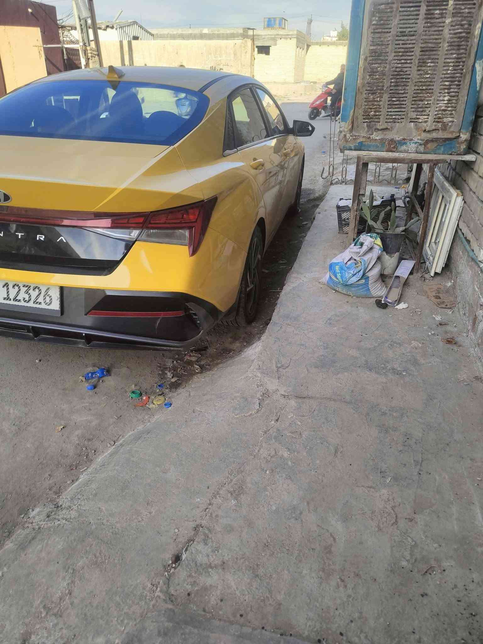 24 فول للاخير مكان جميله ماشيه 33 الف كيلو تكسي رقم احمر 
واتساب ***********
***********
