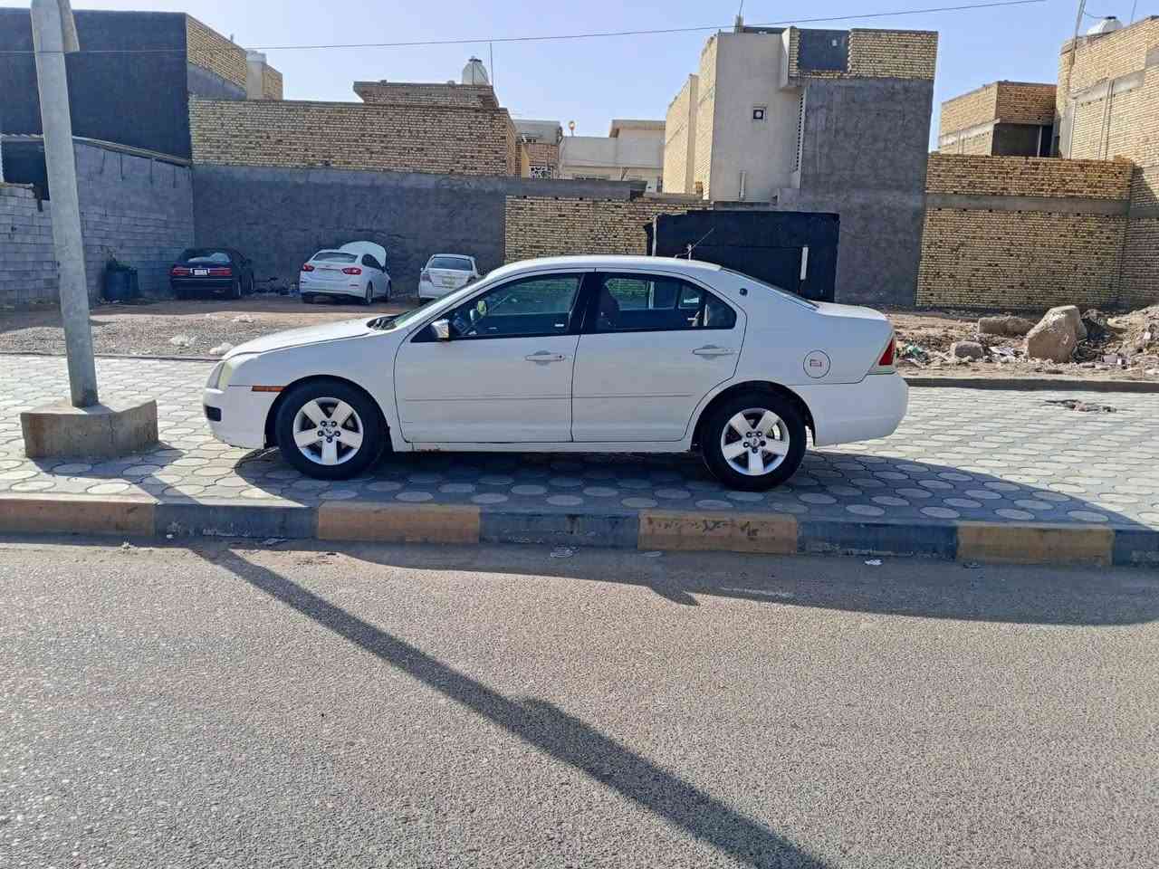 فورد فيوجن موديل 2008 امريكي كير ومكينه وضفيره كفاله سنويه منتهيه صاحب السياره موجود بالعماره ضررها فقط خشم البنيد والباقي شوف العين حداديه نص عمر رايدها ب 35 وبيها مجال للاستفسار *********** واتساب او اتصال
