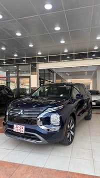 اوتلاندر ٢٠٢٥ • دبل 4x4 • فول مواصفات