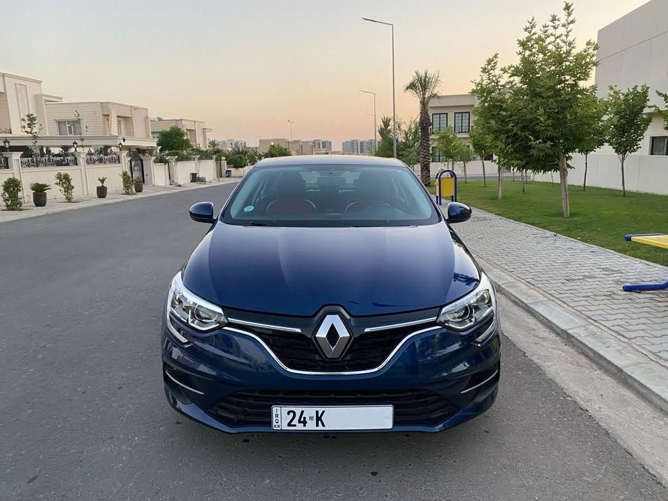 السلام عليكم
للبيع رينو ميگان 2023

محرك 1600 تنفس طبيعي

ماشية 29.000 كيلو متر

السيارة جديدة بدون حادث بدون صبغ 

مكان السيارة اربيل السعر 12.500$ وبيهة مجال بسيط

للتواصل ***********
