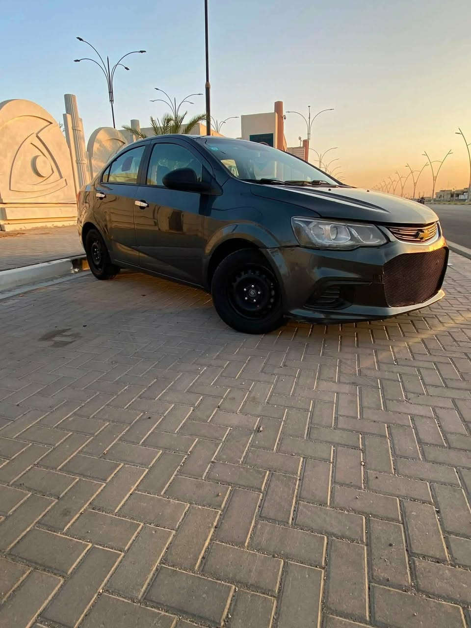 سلام عليكم 
شوفر لييت  سونك2020  محرك 1400 تريبو تبريد ثلج تدفئه كهربائيات كلها شغاله ضربتها جاملغ امامي بأمريكا شاشه لمس سماعات Dj  حداديتها زينه سعر 60 وبيه مجال حك جيه  رقمي مكانه بابل ***********
