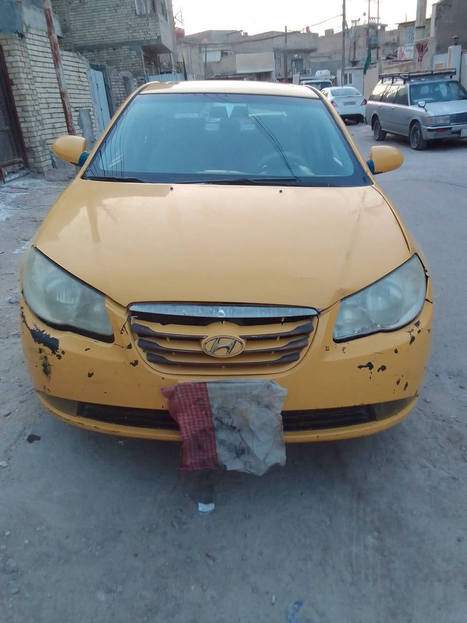 سلام عليكم 
ألنتره مويل 2008 للبيع 
بغداد الامين الثانيه 
رقم الهاتف ***********
السعر 75 قفل قفل 
 سنويه ساقطه صالها 3 اشهر 
وهيه مطلوبه سنتين 
غرامات ما عليها
