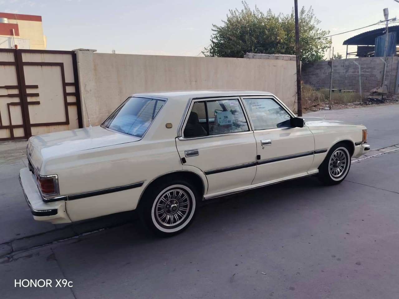 السلام عليكم سياره سوبر موديل 1982 رقم نينوى ألماني طخم جديد تواير جديد صباغ مكانت محرك كير بطه 2500شرط دخل جديد لايتات جديد وايرمنيا شغاله شاشه طخم سماعات 🔊 جديد مكان السيارة الموصل الجانب الايمن السعر 38 وبيها مجال 
***********
***********
