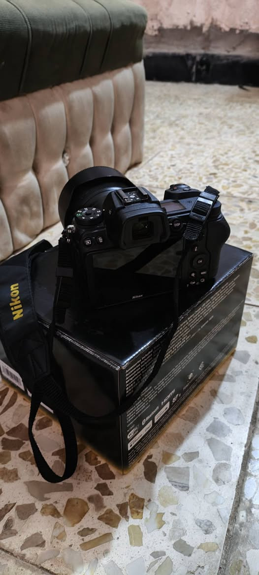 السلام عليكم 
‏للبيع كامره نيكون z7 مارك 2 
‏مع عدسه Nikon NIKKOR Z 50mm f/1.8 S
‏شتر 9k
‏كامره نضيفه 
‏ملحقاتهه 
‏شاحنه مالته الاصليه 
‏بطاريه 
‏رام 64
‏كارتون 
‏كيبل 
‏كاتريدر ثلاثي
‏مع ستاندات عدد 2
‏اضائه عدد 2 
‏سعر 3مليون و500
‏وبيهه مجال
‏تواصل ***********
