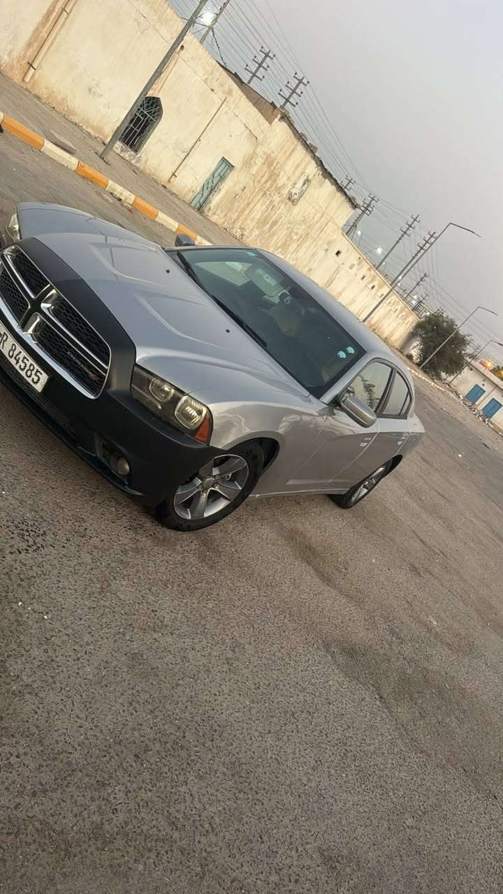 دوج جارجر 2011 مكينه وكير كفاله رقم بصره  تحويل وارد كندي شاشه جبيره گيجات سرعه خليجي 260 كفاله من الضربه صبغ اقل من شبر بلجاملغ الخلفي سياره حلوه منضومه زنون جديده زوج تاير خلفي جديد داخل بيجي واسود *********** اتصال و وتساب السعر 130 وبيها مجال قليل
