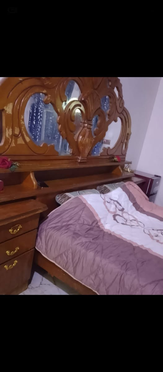 سلام عليكم
يوجد غرفة صاج شغل الموصل مستخدمة 

السعر. 800  وبيه مجال قليل 

***********
