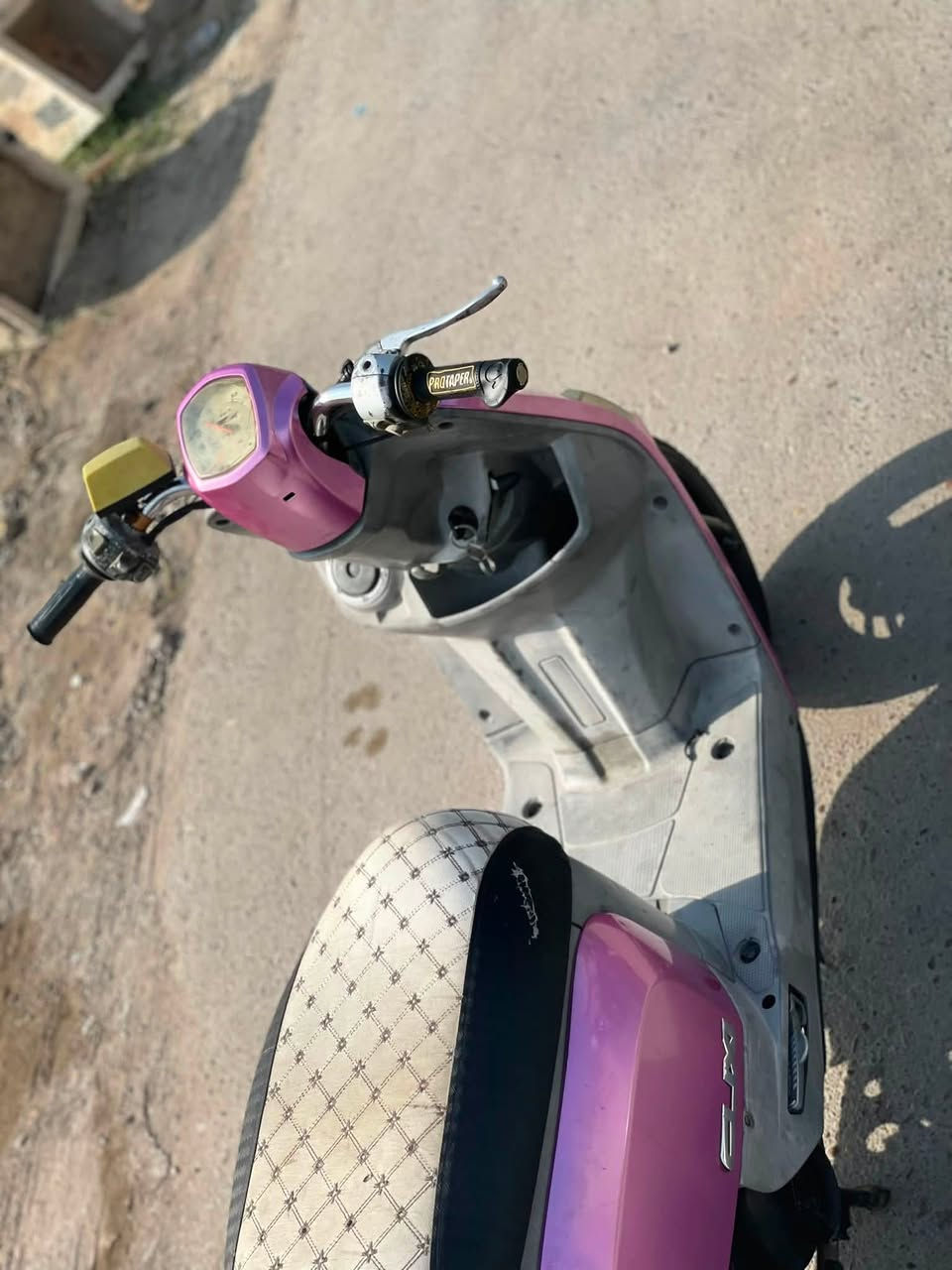 سلام عليكم شباب ماكس بوليس نوزل مكينه بلاديه دراجة كله عل بلاد كفرات مبدلة. جديد وكفراته البلاديه موجوده.  دراجة مبدل بيه بس سلف. والباقي عله وضع الوكاله.  سعر ٦٥٠وبيه مجال مكان بغداد الدورة للستفسار ***********

