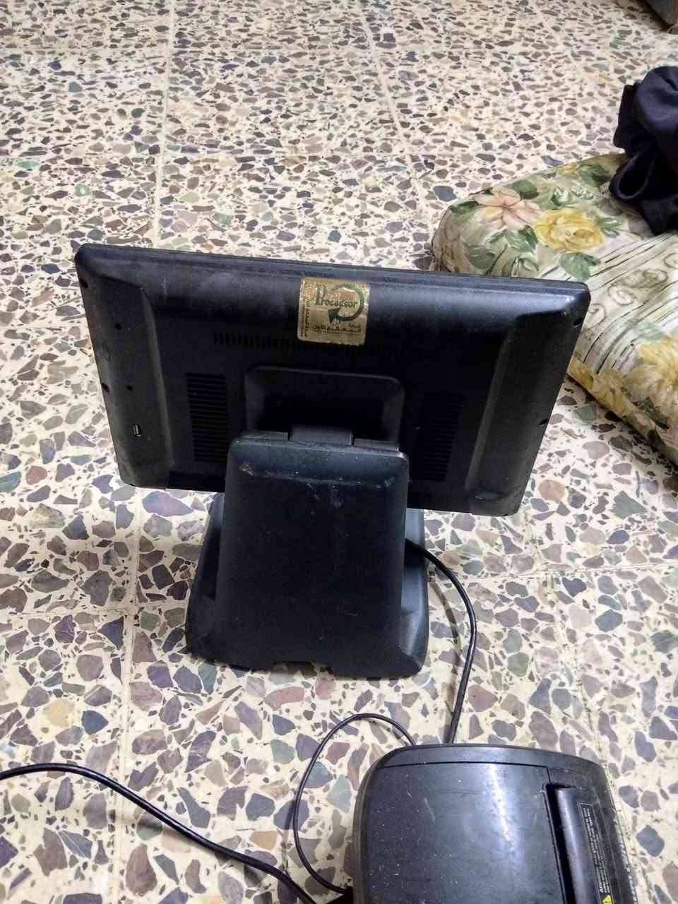 السلام عليكم عندي كاشير للبيع تواصل على هذه الرقم ***********
