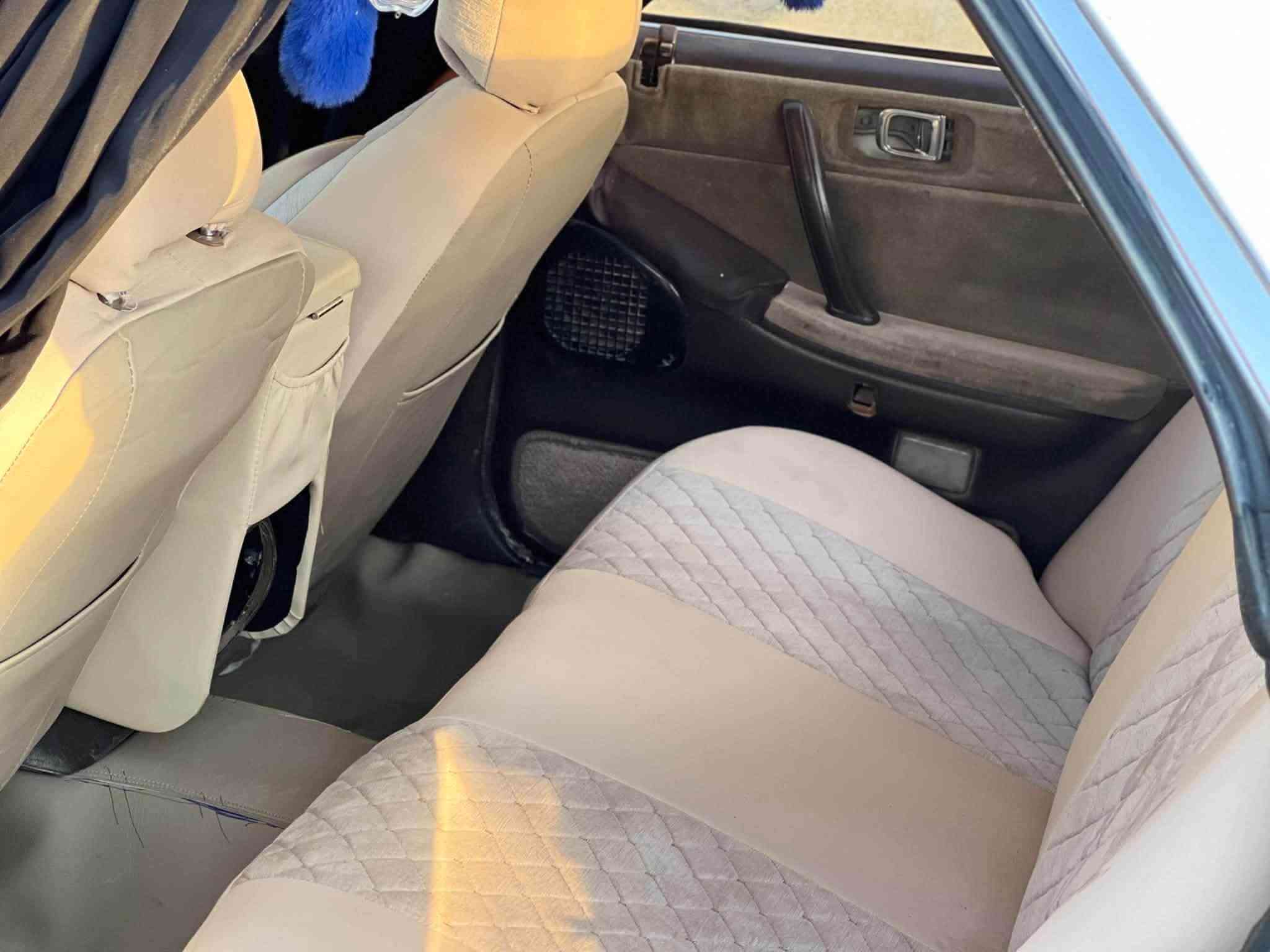 سلام وعليكم هارتوب رقم فحص تريد وكالة وتحول شرط محرك كير بور شرط كهربائيات بس لا شاير مايشتغلن صدر امامي جديد صدر خلفي نص عمر تايرات اربعة جديد السعرة 22 يرهم مراوس ب ملكة ***********
