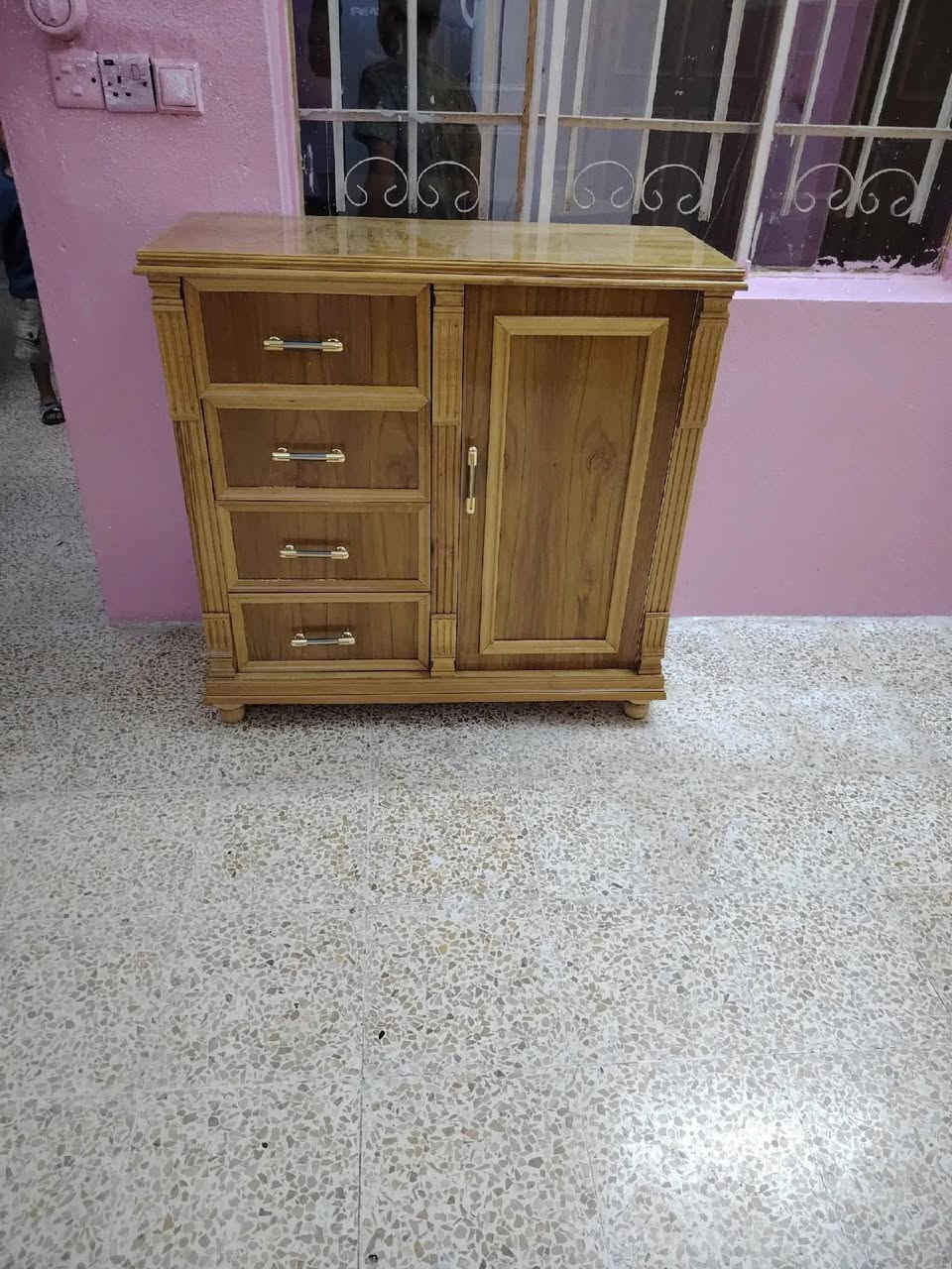 غرف نوم موديلات حديثه 💥💥💥
وبأنسب الأسعار 🌠🌠🌠🌠🌠 

يتوفر (( نقد ))  و (( اقساط))

بالتقسيط بدون مقدمه أقساط سنه ونصف

المشمولين بألاقساط جميع الموضفين والمتقاعدين والوريث وابطال الدفاع والداخليه على مصرف الرافدين

القطع إلكتروني على منصة أقساطي

او يدوي حسب رغبة الزبون🌹🌹

يوجد نظام استبدال الغرف مع الاتفاق على الفرق 

يوجد فصال حسب الطلب 

للاستفسار واتساب 

***********

#بيع_وشراء #اثاث_منزلي

#غرف_نوم #ثلاجات #اجهزة_كهربائية #اثاث_مستعمل

#اثاث_جديد #سوق_الموصل #الموصل

#بيع_الموصل #اغراض_منزلية #مكيفات

#غسالات #شراء_وبيع #اعلانات_الموصل
