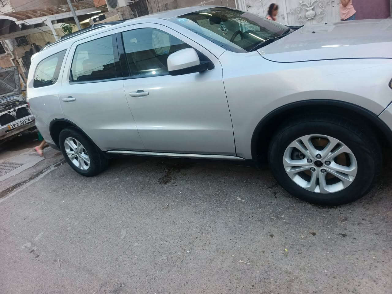 السلام عليكم دارنكو موديل ١٢ عنوانهة بغداد الشعلة الاولى بيهة اربع قطع صبغ ٢ اثر ضربة و٢ اثر جراد محرك ٣٦٠٠ مضيوفة الهة منضومة غاز صدر خلفي امامي تخم تاير محرك وكير سليمات سعرهة ١٤٠ قفل
***********
