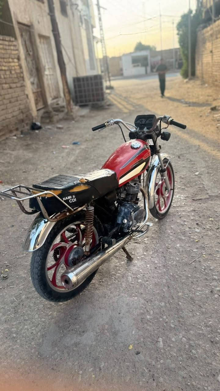السلام عليكم دراجه بدون للبيع 400 و بيه مجال (***********)
