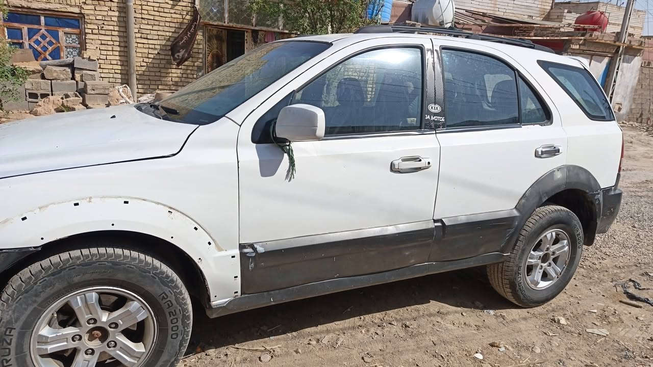 سورنتو موديل 2006
بسعر مناسب 45 ورقه 
***********
