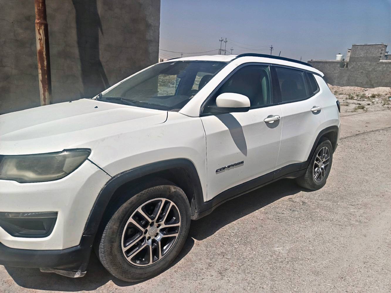 جيب كومباس 2018 فول عدا الفتحة 
رقم كربلاء 
4×4
بصمة تشغيل 
ماشيه 86 الف
تبريد قطعتين ثلج

محرك 2400
النجف 