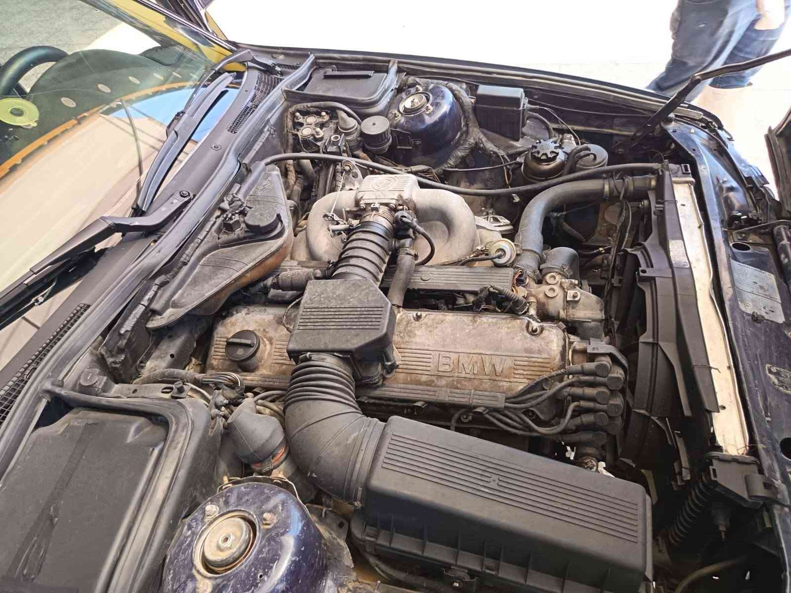 بي ام 535 موديل 91 مكينه فل شرط كير شرط رقم نكليزي سنويه 31 مكفوله من الحادث كشنات جلد جدد طخم جديد سياره مناقصها اي شي  سعرها 55 وبيها مجال
***********
***********
بي ام 535 موديل 91 مكينه فل شرط كير اوتماتيك شرط رقم نكليزي سنويه 31 مكفوله من الحادث كشنات جلد جدد طخم جديد سياره مناقصها اي شي  سعرها 55 وبيها مجال

نص مكتوب في الصور:
- ***********