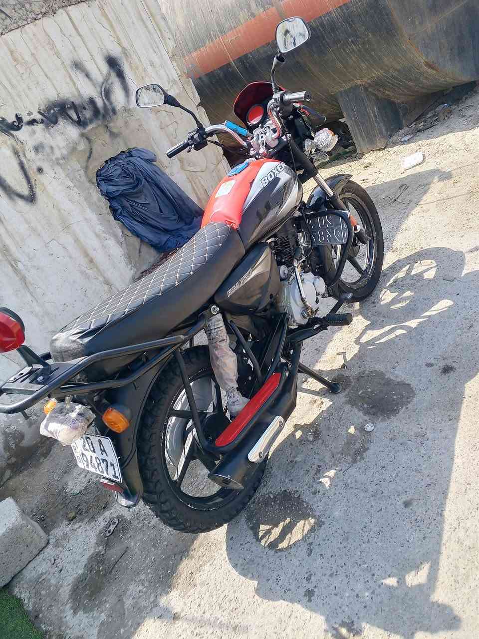 السلام عليكم دراجه بوكسر للبيع مرقمه تحويل ثاني يوم العنوان ديالى بعقوبه*********** رقم واتساب2021 سعر مليون 600 وفيها مجال بسيط
