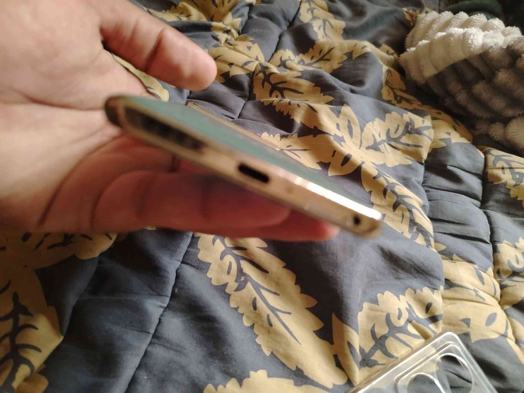 السلام عليكم
جهاز انفنكس نوت 40 برو نظيف لا مبدل ولا مصلح فقط كسر بالشاشه وما مأثر على اللمس وحلو بالتصوير
ذاكرته 256 والرام 16 والشاشه منحنية
والجهاز كامل ملحقات 
السعر 175وبيه مجال
إلي مو شراي لا يراسل ولا يعلق يرحم والديكم
***********
مكاني كربلاء  شارع ابو طالب
