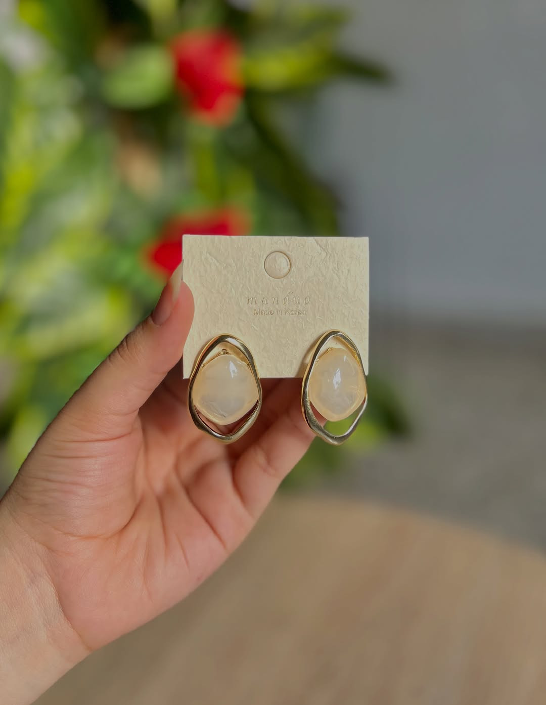 الالوان تاخذ العقل🥺🎀

نص مكتوب في الصور:
- مو تراجي حلويات هاي 🥺🎀
- اقلبي للموديلات 🦋✨