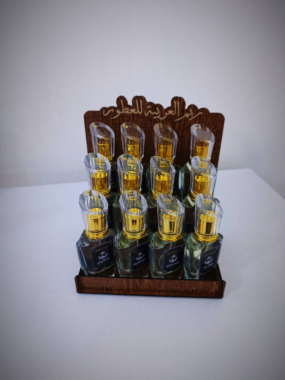 عطور مركزه • ٤ نكهات • ستاند مجاني