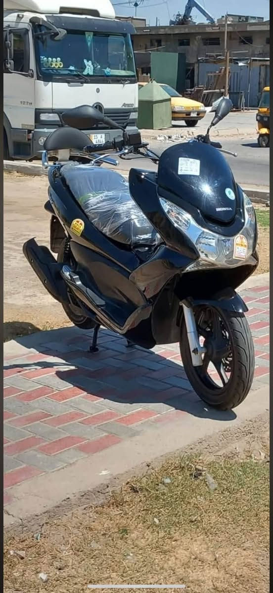 سلام عليكم
pcx حديث للبيع
دراجه صارلهه اقل من شهر نازله من الرمبه 
بعدهه بحالت الوكاللا 
طلاعات
السعر 1550 وبيهه مجال قليل 
مكاني بغداد

***********
