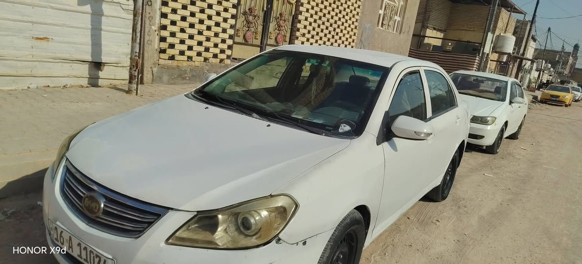 بي وايدي 2013 للبيع
السعر35 بيها مجال بسيط
***********

نص مكتوب في الصور:
- HONOR X9d