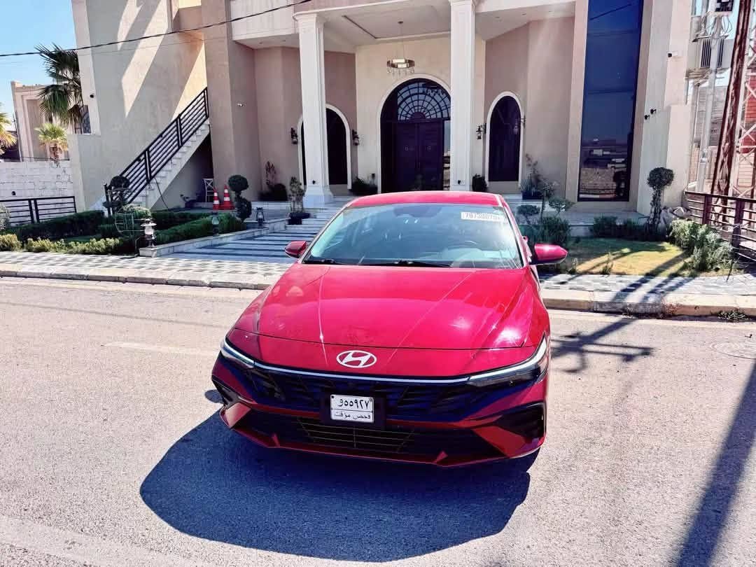 🚗 للبيع: هونداي إلنترا 2024 وارد أمريكي 🚗
المواصفات والتفاصيل:

 الموديل: 2024

 اللون الخارجي: ماروني

 الممشى (العداد): 8,747 ميل فقط

داخلها اسود طافي 

شاشة لمس تدعم أبل كاربلاي (Apple CarPlay) وأندرويد أوتو مع بلوتوث ونظام صوتي مميز

 العدادات: شاشة ديجيتال بالكامل

 أنظمة الأمان والمساعدة: رادار تحديد مسار نظام تنبيه الخروج عن 

المسار مثبت سرعة وكاميرا خلفية مع خطوط توجيهية

 المميزات الإضافية: حساس قراءة ضغط الإطارات (TPMS) نظام توفير 

الوقود (ECO Drive Mode) تحكم كامل من الاستيرن (MFS)، وفتحات تكييف ممتازة

حادثها   جامرلك  او ربع البنيد انصبغ او ايرباك استيرن بس 

عنوان السيارة : ديالى بعقوبة 

سعرها 135. بدون رقم 

***********
