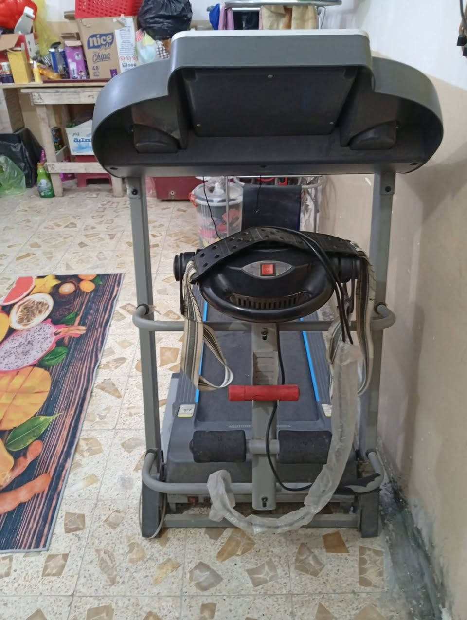 🏋️‍♂️ جهاز جري (تريدمل) جبلي ممتاّز جداً للبيع! 🏋️‍♂️
المواصفات والتفاصيل:
النوع: House Gym (نوعية ممتازة ومتينة جداً).
النظام: جبلي (يصعد وينزل - خاصية الانحدار) لحرق دهون أفضل وتمرين أقوى.
السرعة والتحكم: برامج تمرين متعددة وشاشة رقمية واضحة لعرض الوقت، السرعة، والمسافة، مع لوحة تحكم سهلة وأزرار اختصار للسرعة.
النظافة والحالة: الجهاز بحالة ممتازة وجاهز للاستخدام الفوري.
💰 السعر: 350 ألف دينار (وبيه مجال للشراي، تدلل وما يصير خاطرك إلا طيب).
📍 العنوان: النجف - حي المكرمة (مقابل الملعب).***********
