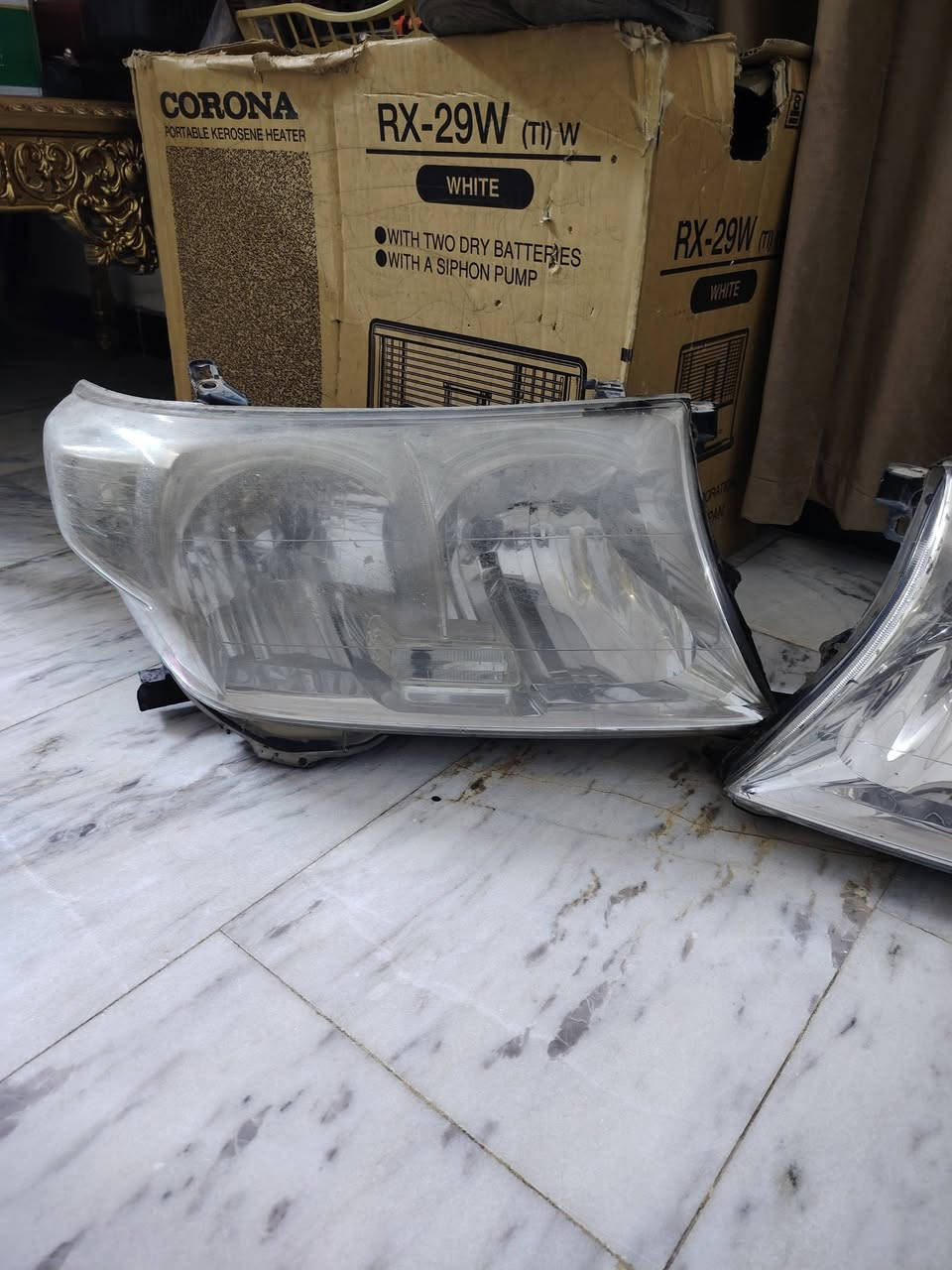 للبيع زوج مازده لاندكروزر ستينيه للاستفسار ***********

