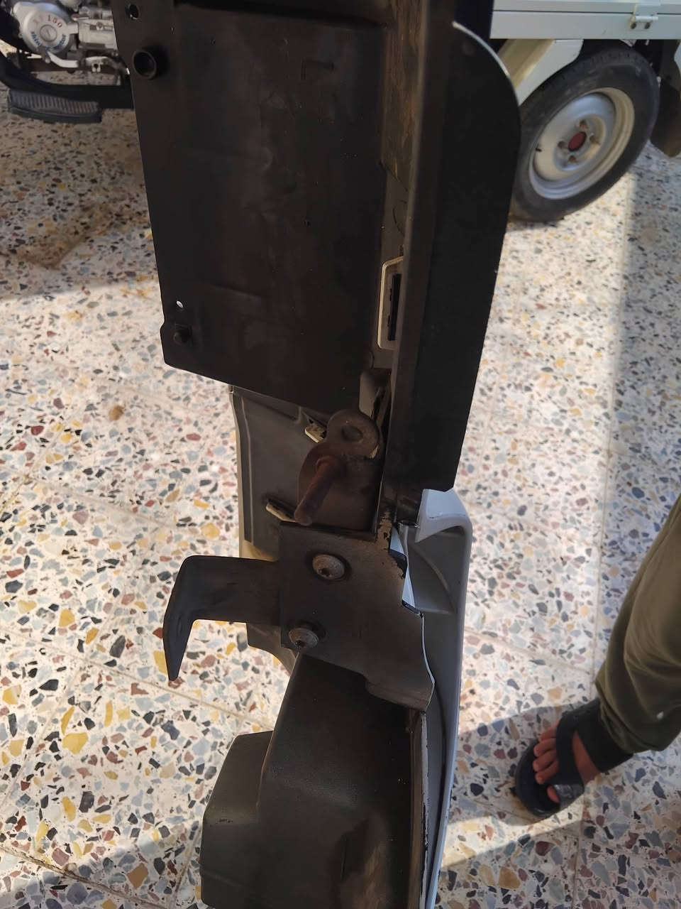 لغد ألماني اصلي ما مصبوغ هذا الصبغ بس على لبطانة
والبطانة أصلية ألمانية ***********
