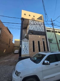 بيت للبيع حي العداله بناء طابقين بي ٤ غرفة صالتين استقبال مطبخ ٣ مجامي...